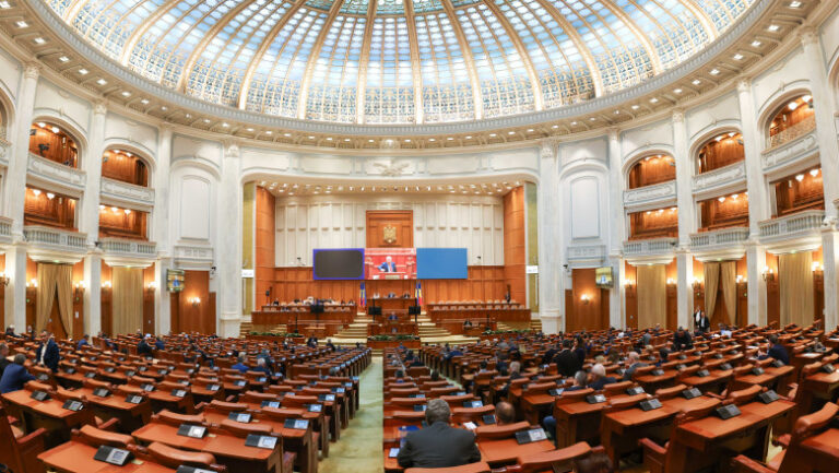 blocaj-total-in-parlament:-comisia-care-decidea-bugetul-a-fost-suspendata-din-cauza-neintelegerilor-din-coalitie:-„fara-precedent”