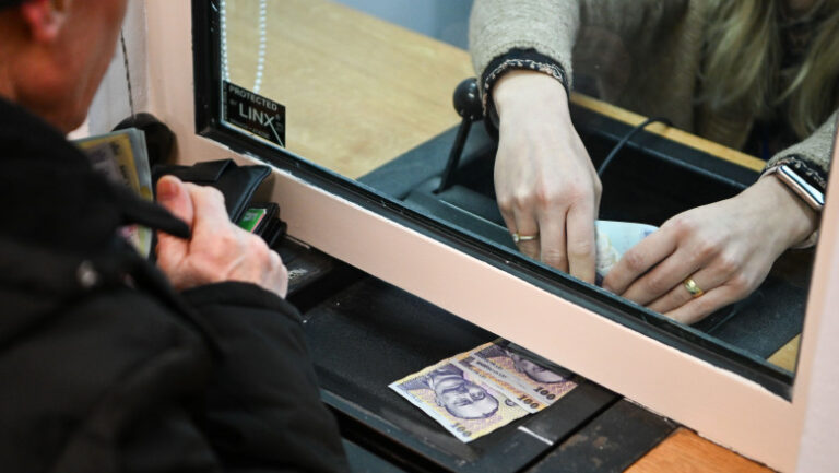 ultimele-zile-pentru-reducerea-de-10%-la-impozite.-ce-sume-pot-pierde-contribuabilii-daca-nu-achita-taxele-locale