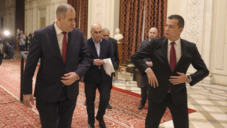 amendamentul-agreat-in-coalitie,-adoptat-de-comisia-de-buget.-bani-mutati-de-la-magistrati-pentru-ajutoarele-sociale-cerute-de-psd