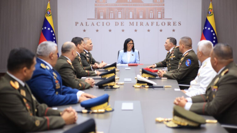 cutremur-in-armata-venezuelei:-delcy-rodriguez-inlocuieste-conducerea-militara-dupa-caderea-lui-maduro