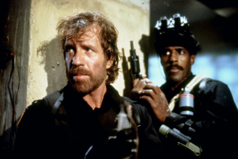 chuck-norris,-moartea-unui-mit-cultural-global:-„ingrijorarea-e-ca-un-balansoar:-te-tine-ocupat,-dar-nu-te-duce-nicaieri”