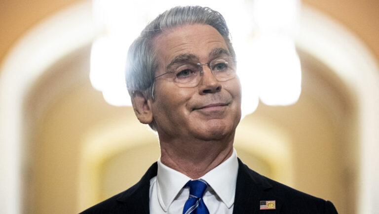 „iran-este-capul-sarpelui-terorismului-global”.-scott-bessent,-multumit-de-operatiunea-„epic-fury”:-„castigam-rapid-lupta”