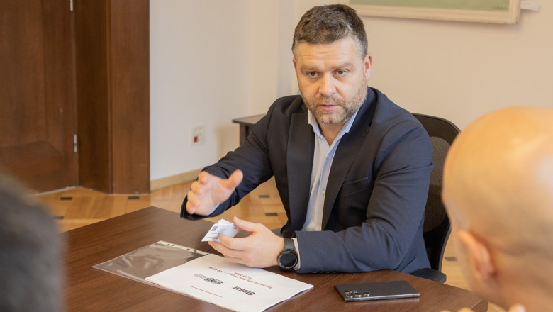 amenzi-de-86000-lei-in-centrul-capitalei-pentru-fatade-murdare.-ciucu:-„e-inacceptabil-ce-vedem-in-oras” amenzi-de-86000-lei-in-centrul-capitalei-pentru-fatade-murdare.-ciucu:-„e-inacceptabil-ce-vedem-in-oras”