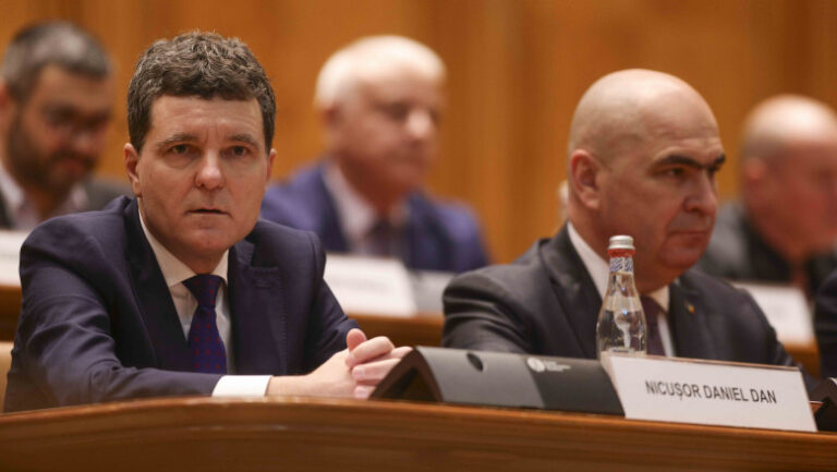 nicusor-dan,-intrebat-daca-bolojan-mai-ramane-premier:-are-sprijinul-majoritatii-parlamentare.-sper-sa-continue-la-fel,-dar-mai-vedem