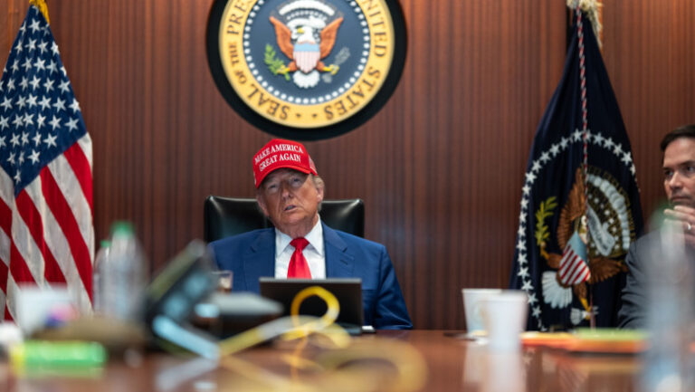 echipa-lui-trump-pregateste-strategia-pentru-posibilele-negocieri-cu-iranul.-oficial:-sua-vor-ca-teheranul-sa-si-asume-sase-angajamente
