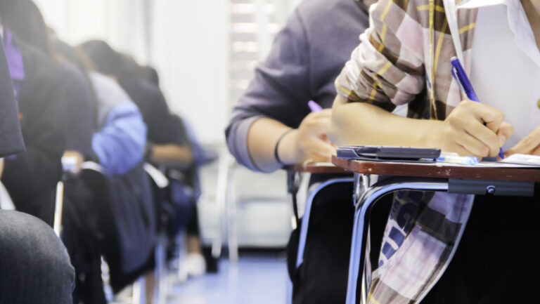 simulare-bac-2026-la-romana:-baremul-de-corectare,-publicat-de-ministerul-educatiei.-cand-se-afiseaza-rezultatele
