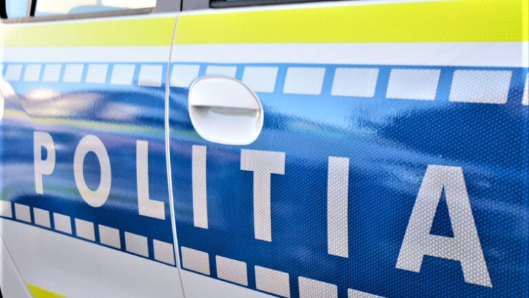 un-copil-de-5-ani-a-cazut-de-la-etajul-8-al-unui-bloc-din-sectorul-2.-politia-capitalei-face-verificari