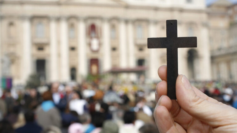 catolicii-pot-primi-transplanturi-de-organe-de-la-animale,-conform-unui-anunt-facut-de-vatican.-„indrumari-etice”-pe-88-de-pagini