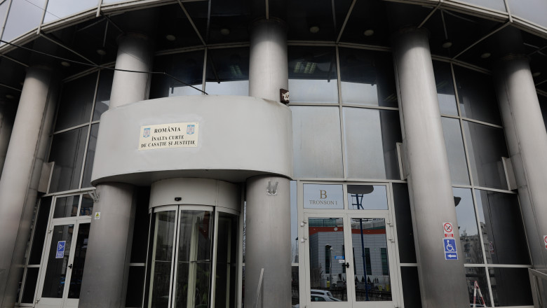 inalta-curte-a-suspendat-activitatea-comitetului-infiintat-de-ilie-bolojan-pentru-analiza-legislatiei-din-justitie inalta-curte-a-suspendat-activitatea-comitetului-infiintat-de-ilie-bolojan-pentru-analiza-legislatiei-din-justitie