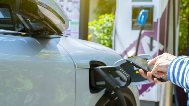 vanzarile-de-vehicule-electrice-second-hand-cresc-vertiginos-in-europa,-pe-fondul-cresterii-preturilor-la-carburanti