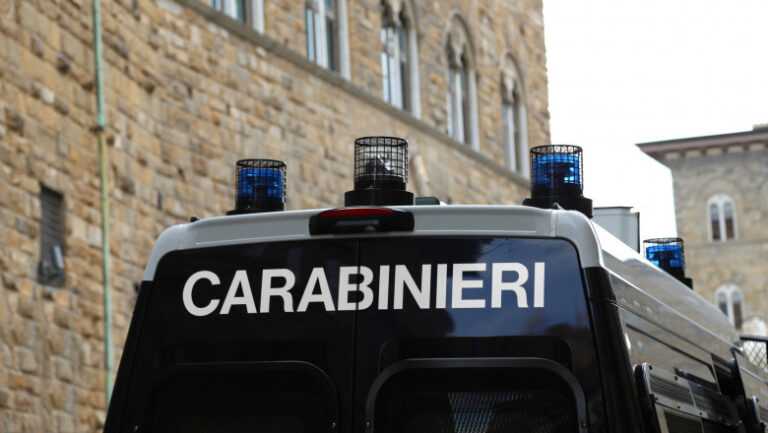 caz-socant-in-italia.-un-elev-de-13-ani-a-injunghiat-o-profesoara-si-a-transmis-totul-live-pe-telegram