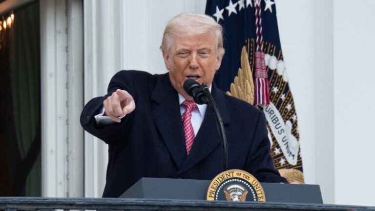 trump-vorbeste-deschis-despre-folosirea-armatei:-„cuba-este-urmatoarea,-apropo”
