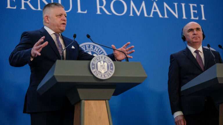robert-fico,-in-romania:-o-mare-parte-a-agendei-noastre-se-concentreaza-pe-bruxelles,-pe-teme-care-ne-blocheaza