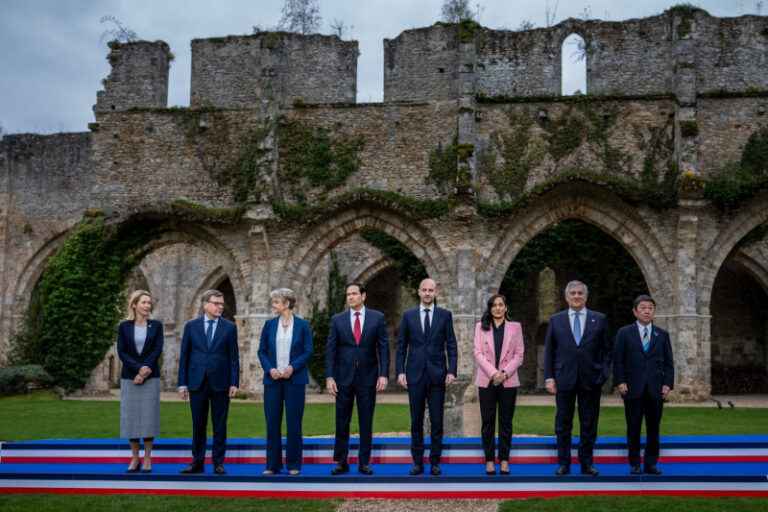 dupa-atacul-lui-trump-la-adresa-aliatilor-nato,-rubio-participa-la-reuniunea-g7-din-franta.-ce-este-pe-agenda-discutiilor
