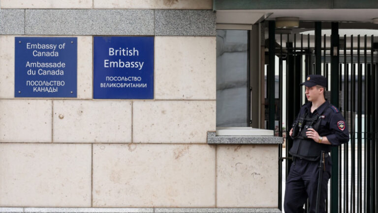 noi-tensiuni-moscova–londra:-rusia-acuza-un-diplomat-britanic-de-spionaj-si-anunta-expulzarea-acestuia