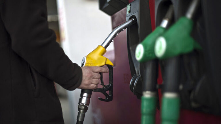 consilierul-guvernatorului-bnr,-despre-scumpirea-carburantilor:-reducerea-accizelor-este-posibila,-dar-limitata.-nu-avem-spatiu-fiscal