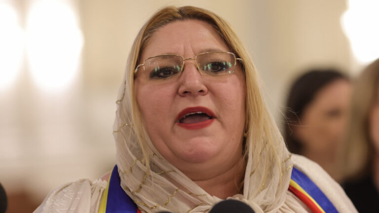 diana-sosoaca-a-fost-chemata-la-parchetul-general-in-legatura-cu-efectuarea-unei-expertize-psihiatrice