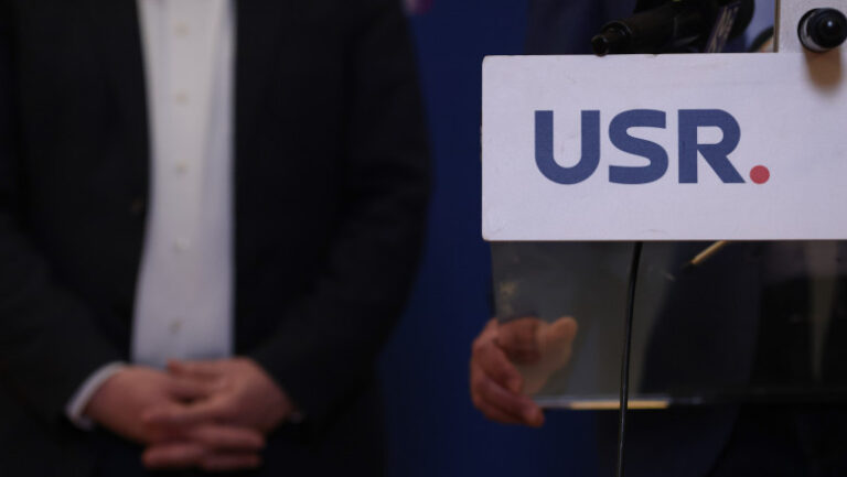 usr,-atac-la-psd-inaintea-motiunii-simple-impotriva-dianei-buzoianu:-„cei-care-o-vor-vota-se-asaza-de-partea-mafiilor”
