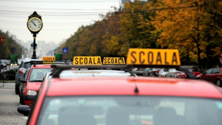 cum-se-„trecea”-examenul-auto-la-suceava:-bani-in-plic-si-examene-aranjate.-sase-instructori,-trimisi-in-judecata