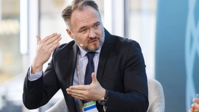 ue-se-pregateste-de-penuria-combustibililor:-ce-masuri-sunt-luate-in-calcul.-mesajul-comisarului-pentru-energie