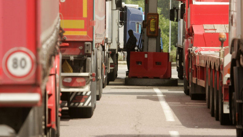 guvernul-a-modificat-schema-de-ajutor-pentru-acciza-la-motorina.-platile-catre-transportatori-vor-fi-facute-mai-devreme guvernul-a-modificat-schema-de-ajutor-pentru-acciza-la-motorina.-platile-catre-transportatori-vor-fi-facute-mai-devreme