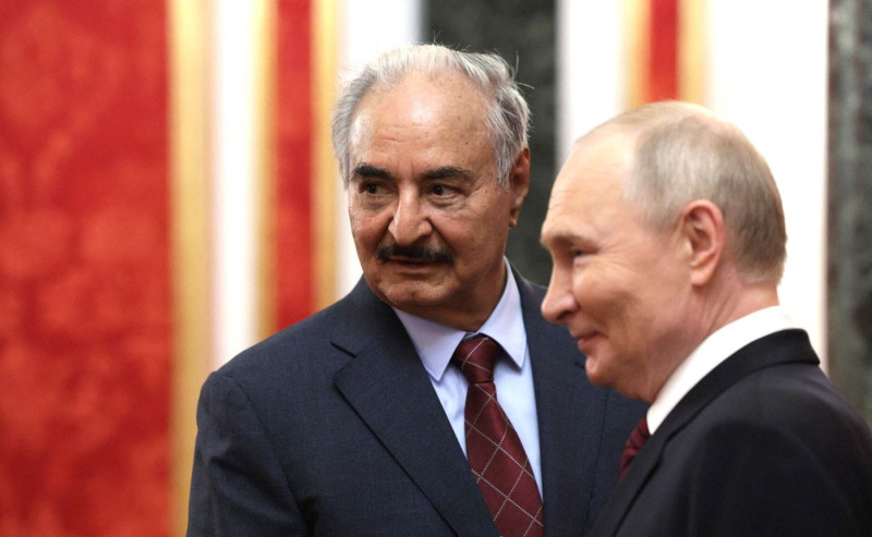 khalifa-haftar-vladimir-putin