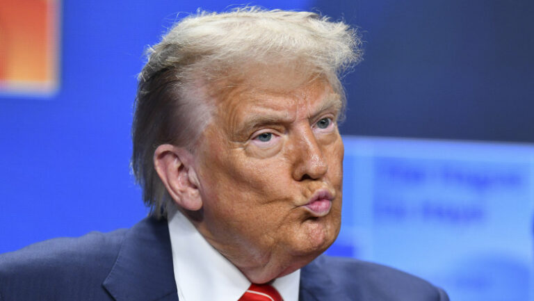 rabufnirile-lui-trump-la-adresa-nato-sunt-un-„cadou”-pentru-putin.-fost-ambasador-sua-in-rusia:-„nu-va-fi-presedinte-pentru-totdeauna”