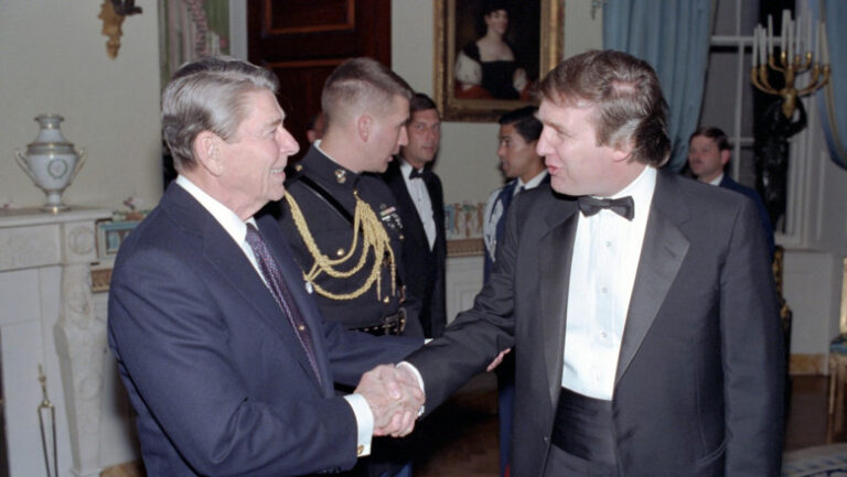trump,-obsedat-de-petrolul-iranian-acum-40-de-ani.-interviu-din-1987:-„intrati-si-puneti-mana-pe-una-dintre-instalatiile-lor-de-petrol”