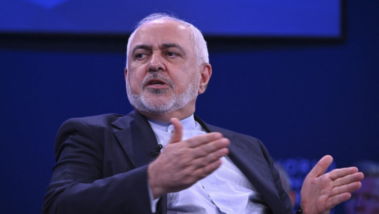 „iranul-ar-trebui-sa-si-declare-victoria-si-sa-puna-capat-razboiului”,-spune-fostul-ministru-de-externe-javad-zarif
