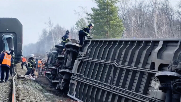 cel-putin-24-de-raniti-in-urma-unui-accident-feroviar-in-rusia.-patru-copii-se-afla-printre-victime