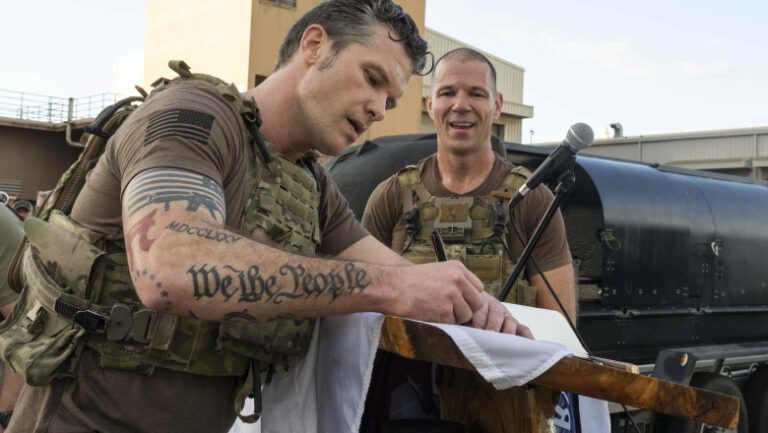 pete-hegseth-a-intervenit-in-procesul-de-promovare-a-mai-multor-ofiteri-de-rang-inalt-in-armata-sua-din-motive-de-rasa-sau-sex-(nbc)