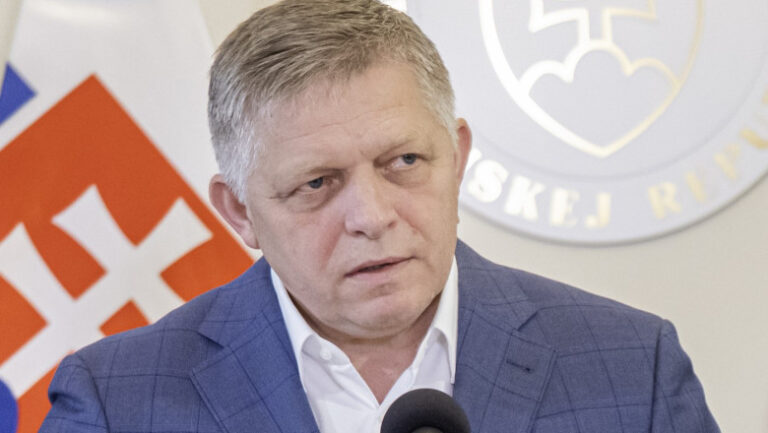 dupa-viktor-orban,-si-premierul-slovac-robert-fico-cere-anularea-sactiunilor-ue-pentru-petrolul-si-gazele-rusesti