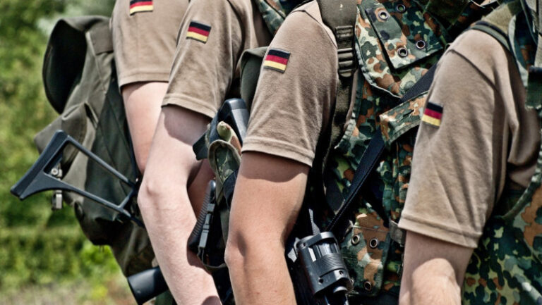 legea-serviciului-militar-schimba-regulile-in-germania:-barbatii-trebuie-sa-anunte-sederile-lungi-in-strainatate