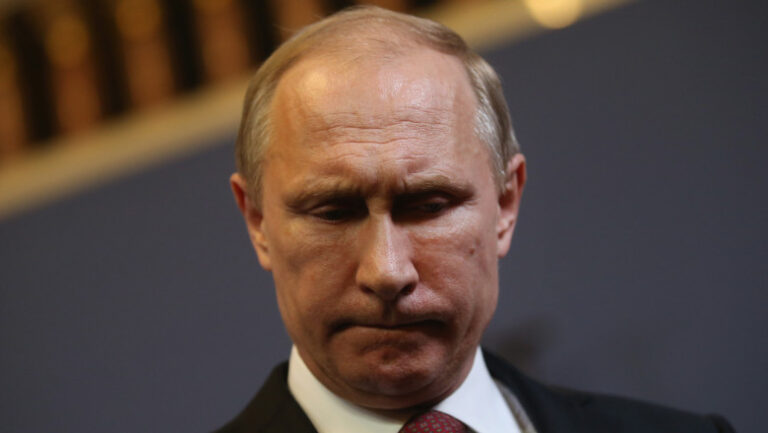cu-100-de-miliarde-de-dolari-mai-putin.-datele-care-l-contrazic-pe-putin-si-arata-cat-de-slaba-este-economia-rusiei