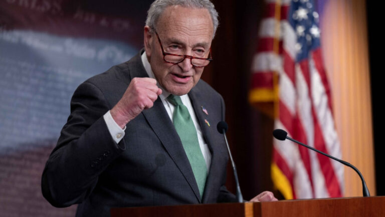 liderul-democratilor-din-senatul-sua-ataca-discursul-lui-donald-trump-la-adresa-iranului:-„se-dezlantuie-ca-un-nebun”