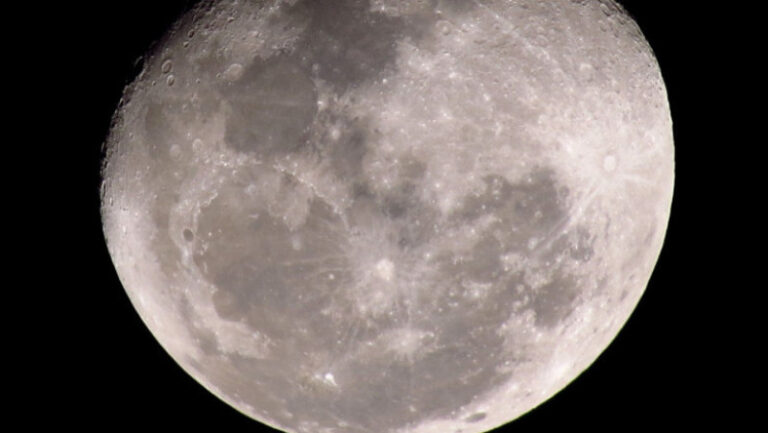 a-venit-momentul-ca-misiunea-artemis-2-sa-doboare-recordul-stabilit-de-apollo-13