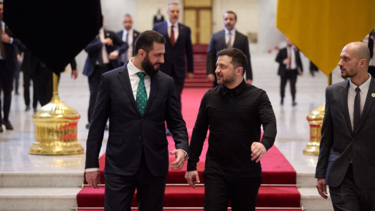 zelenski-spune-ca-presedintele-sirian-e-interesat-de-„schimburi-de-experienta-in-domeniile-militar-si-de-securitate”