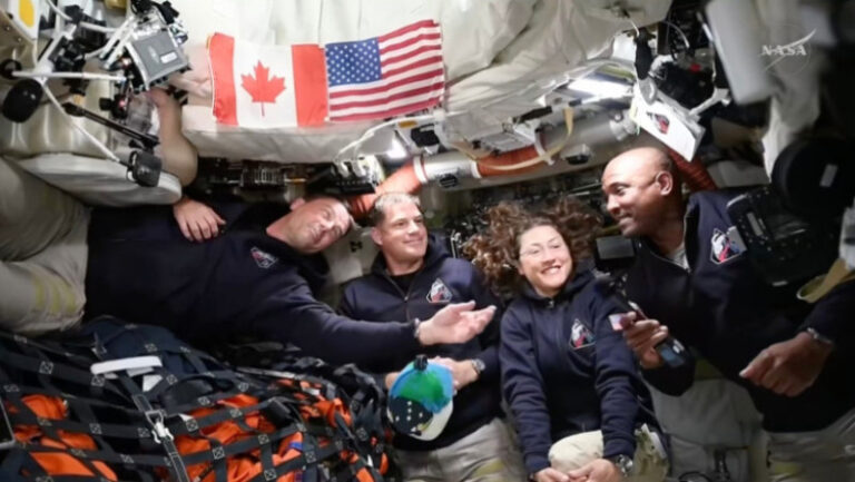 punct-culminant-pentru-misiunea-artemis-2:-cei-patru-astronauti-ajung-astazi-la-luna
