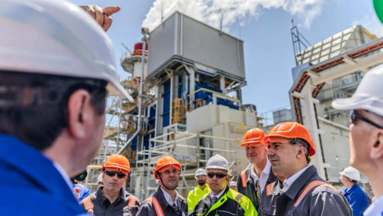 ministrul-energiei:-„rafinaria-petromidia,-care-acopera-27%-din-consumul-de-carburanti,-si-a-reluat-activitatea-la-capacitate-maxima”