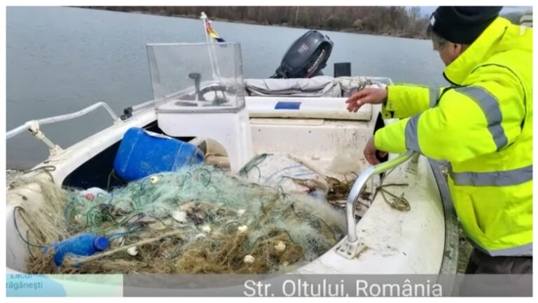 comisarii-garzii-de-mediu-au-scos-peste-6-kilometri-de-plase-ilegale-si-sute-de-kilograme-de-peste-braconat-din-ape