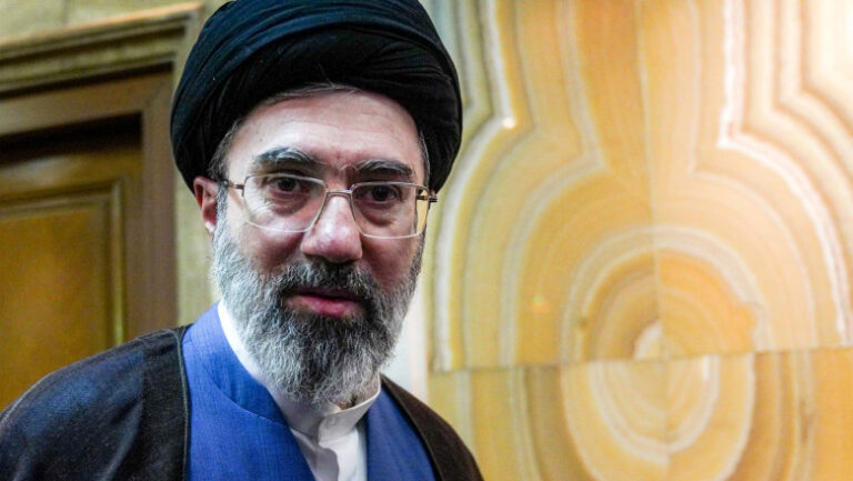raspunsul-lui-mojtaba-khamenei-la-amenintarea-lui-donald-trump-ca-va-trimite-iranul-in-„epoca-de-piatra”