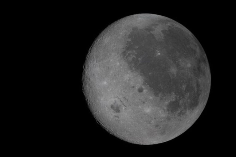 imagine-spectaculoasa-publicata-de-nasa-din-misiunea-artemis-ii:-cum-arata-luna-cu-ambele-emisfere-in-acelasi-cadru