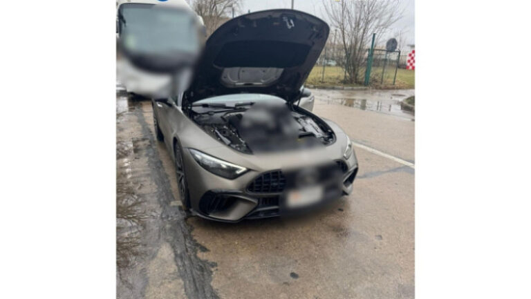 masini-de-lux-de-peste-1,2-milioane-de-euro,-importate-ilegal.-doi-straini,-sub-control-judiciar-dupa-perchezitii-in-bucuresti