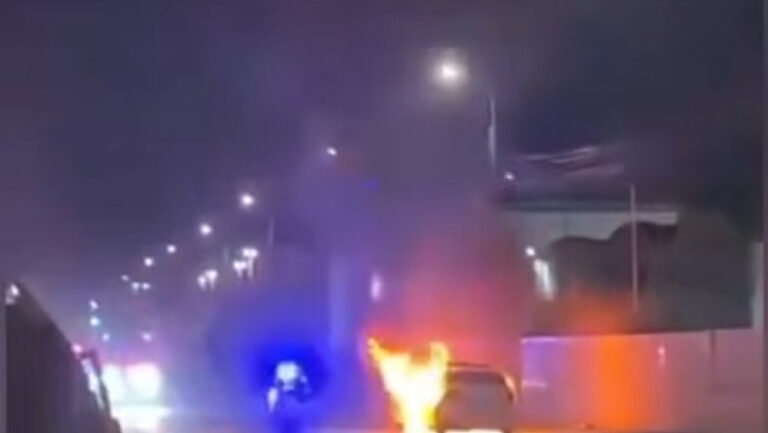 o-masina-de-politie-a-luat-foc-in-trafic-sindicalistii-acuza-ca-mentenanta-e-superficiala-si-problemele-sunt-ignorate.-reactia-igpr