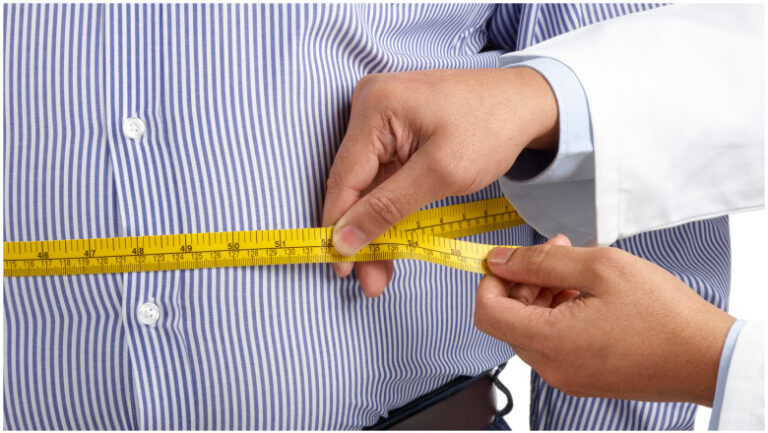 un-roman-din-patru-sufera-de-obezitate-legatura-dintre-grasimea-abdominala-si-sanatate.-cand-devine-aceasta-periculoasa