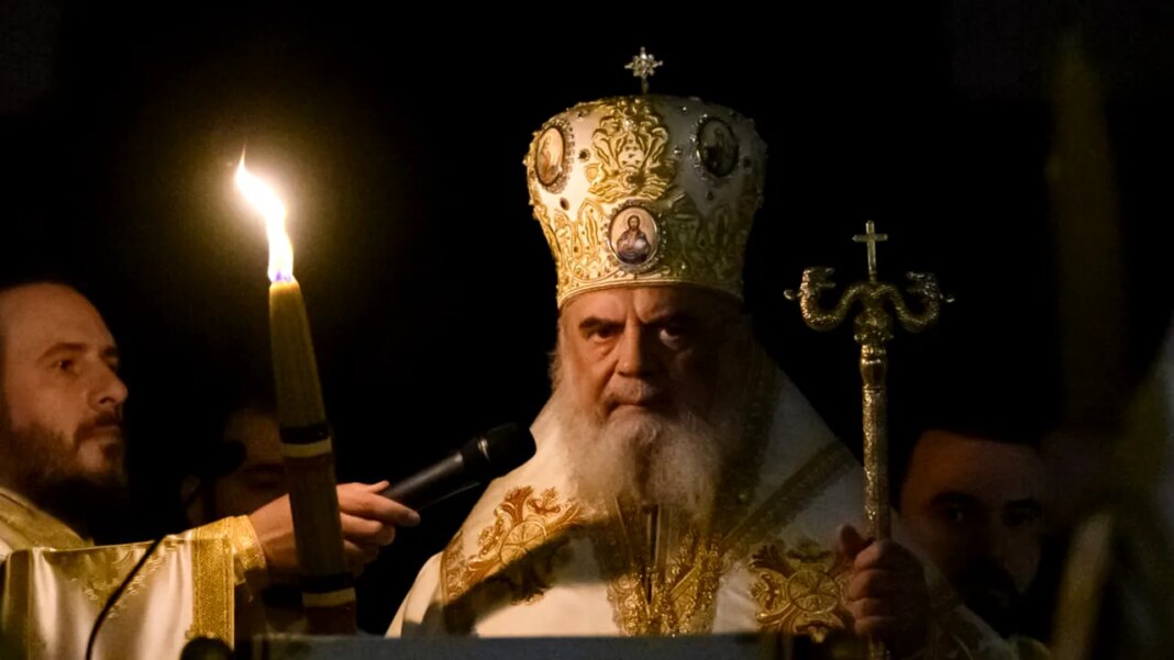 patriarhul-daniel-vorbeste-despre-relatia-lui-mircea-lucescu-cu-biserica:-un-crestin-evlavios-si-darnic