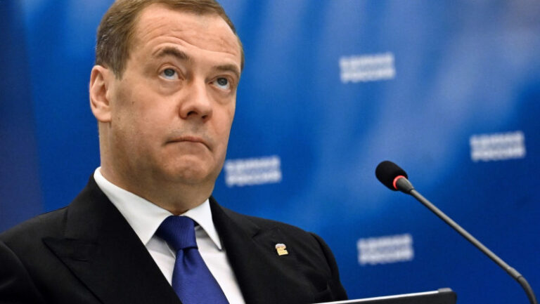 prima-reactie-a-rusiei-dupa-armistitiul-sua-iran.-medvedev:-„un-succes-pentru-teheran”