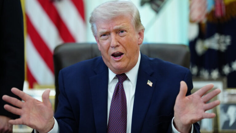 trump-ameninta-cu-tarife-vamale-pe-oricine-furnizeaza-arme-iranului.-„nu-vor-exista-scutiri”