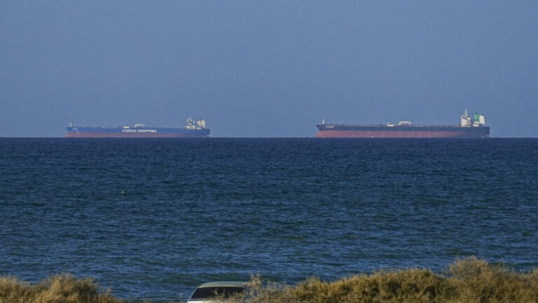 iranul-avertizeaza-navele-sa-foloseasca-rute-alternative-in-stramtoarea-ormuz-din-cauza-unor-posibile-mine