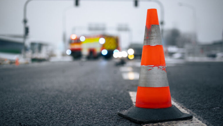 accident-grav-in-sibiu,-cu-planul-rosu-activat:-doua-masini-implicate,-mai-multe-persoane-incarcerate,-intervine-elicopterul-smurd